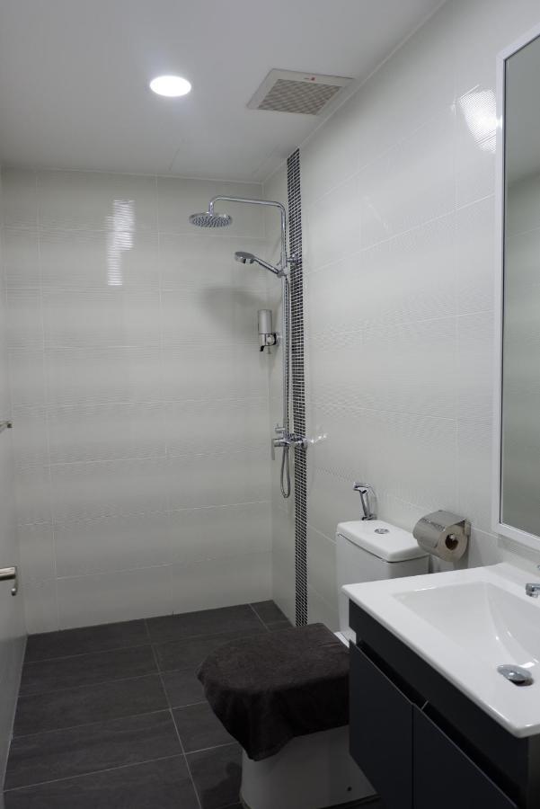 קוטה קינבלו Flypod Hotel מראה חיצוני תמונה