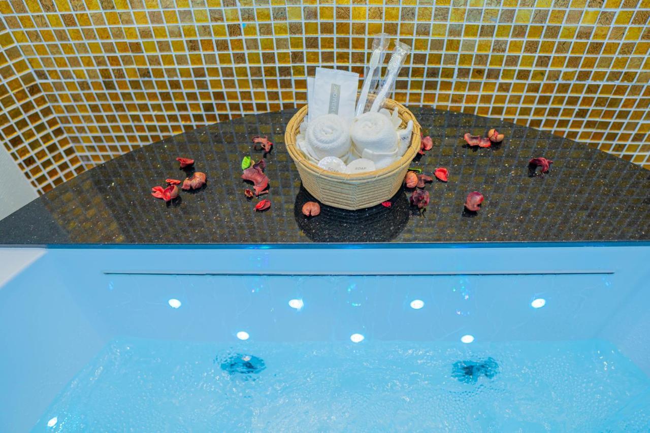 קוטה קינבלו Flypod Hotel מראה חיצוני תמונה