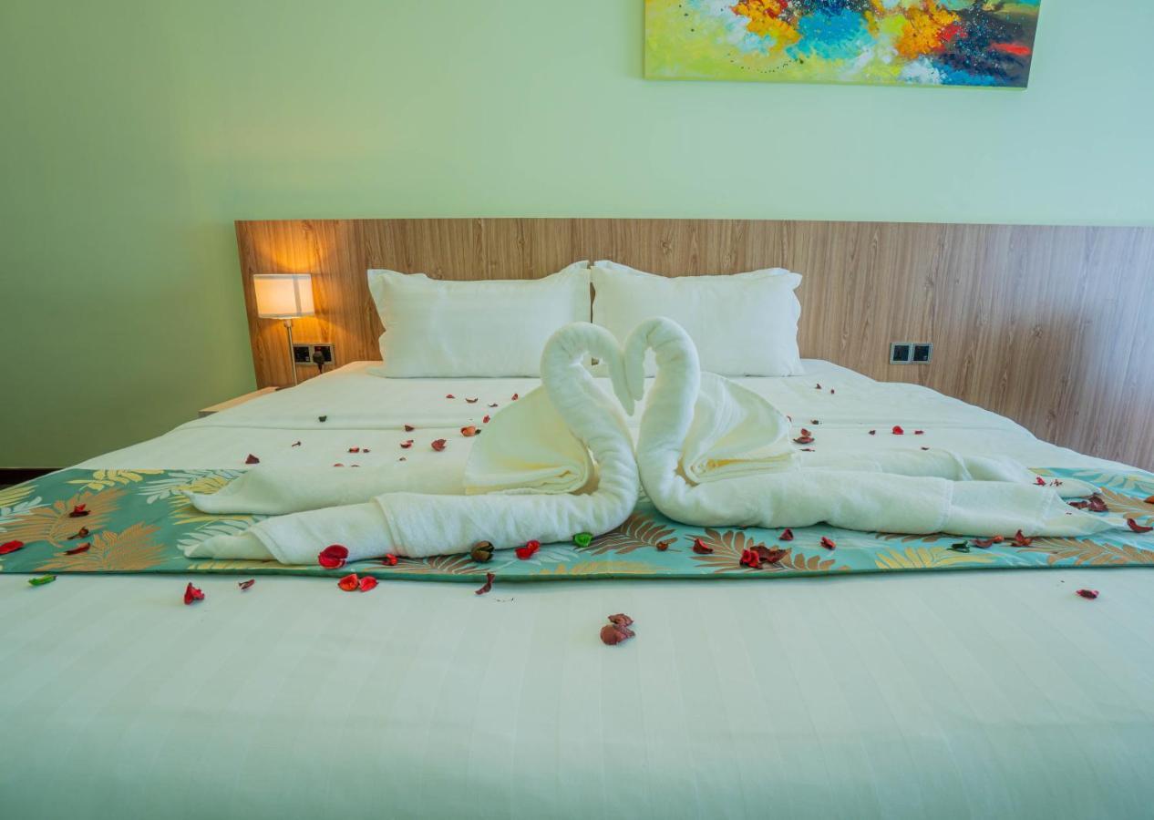 קוטה קינבלו Flypod Hotel מראה חיצוני תמונה